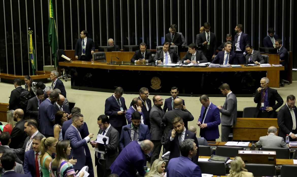 wdol_171219wdo_17784757 Plenário da Câmara dos Deputados, aprova projeto que autoriza repasses do governo para entidade de assistência a presos.