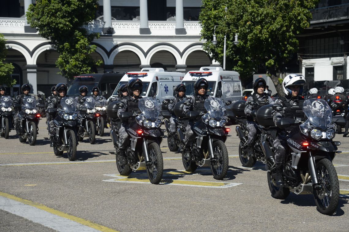 Tomaz Silva/Agência Brasil O governador Wilson Witzel participa de entrega, pelo Gabinete de Intervenção Federal, de viaturas para a Polícia Militar no Batalhão de Choque, no centro do Rio.