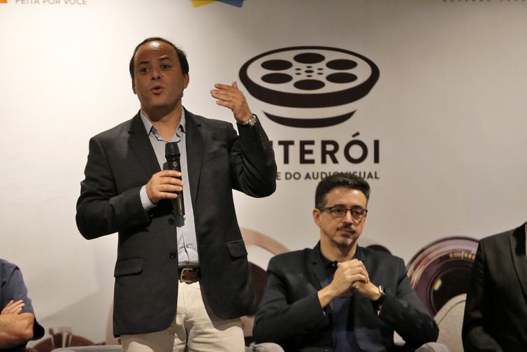 Rio de Janeiro - O prefeito de Niterói, Rodrigo Neves, e o ministro da Cultura Sérgio Sá Leitão, participam, do lançamento de um edital de fomento ao audiovisual fluminense, em parceria com a prefeitura de Niterói (Tânia Rêgo/Agência Brasil