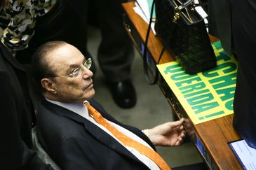 Brasília - Deputado Paulo Maluf durante sessão para votação da autorização ou não da abertura do processo de impeachment da presidenta Dilma Rousseff, no plenário da Câmara dos Deputados. ( Marcelo Camargo/Agência Brasil)/Marcelo Camargo/Agência Brasil