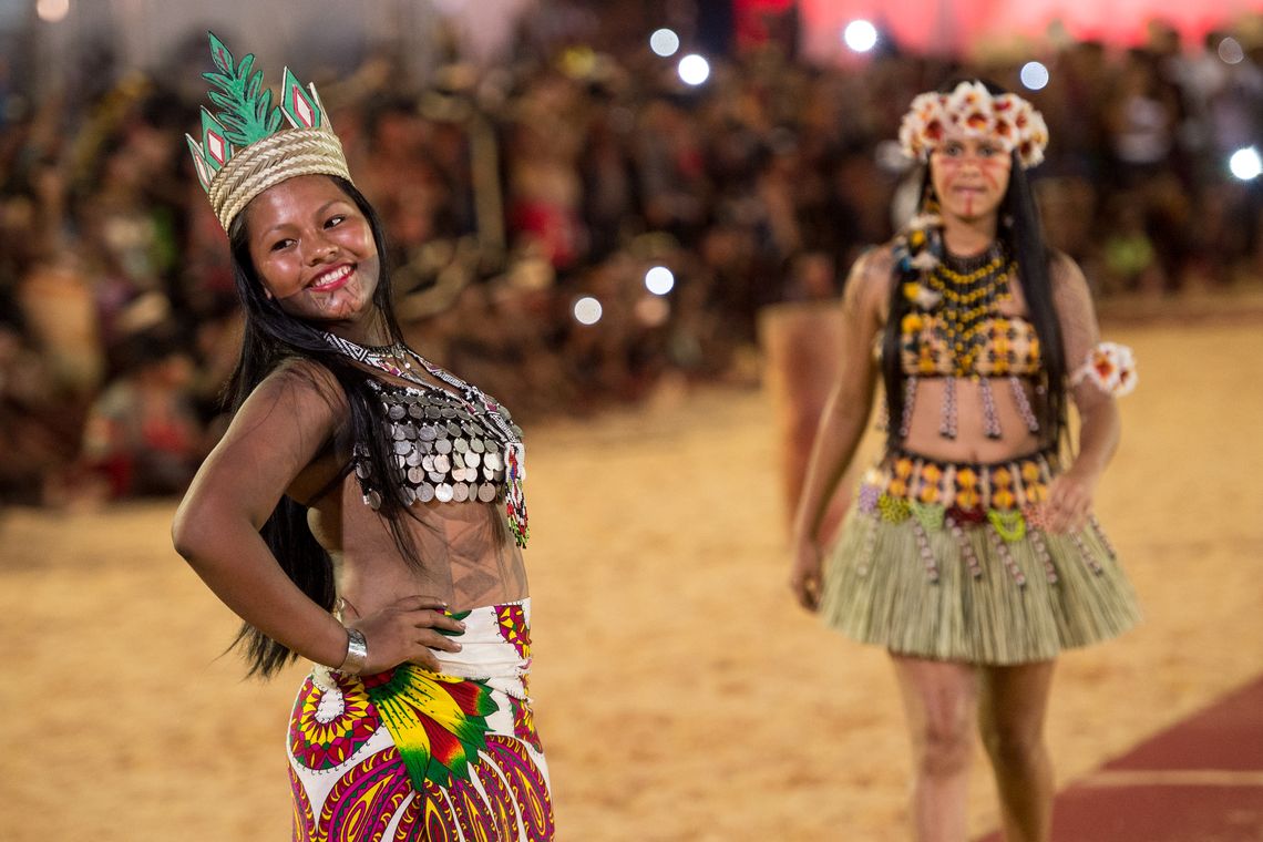 Marcelo Camargo/Agência Brasil Palmas (TO) - Mulheres de diversas etnias participam de desfile de beleza indígena durante os Jogos Mundiais dos Povos Indígenas ( Marcelo Camargo/Agência Brasil)
