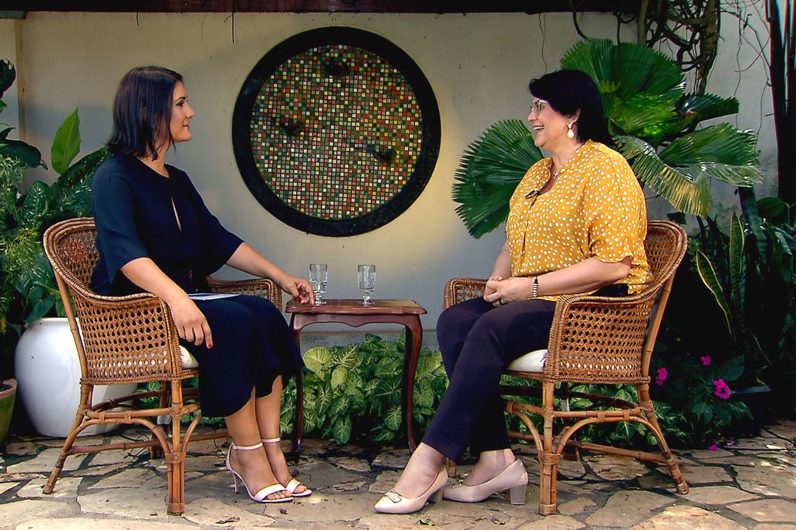 Ministra Damares Alves concede entrevista Ã  jornalista Roseann Kennedy no Programa ImpressÃµes, da TV Brasil.