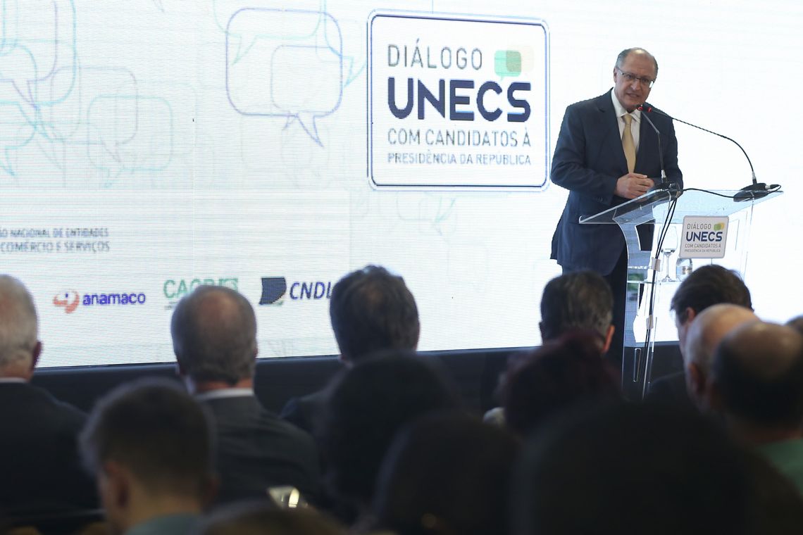 Valter Campanato/Agência Brasil O candidato à Presidência da República, Geraldo Alckmin, do PSDB, discursa durante o evento, Diálogos Eleitor, realizado pela União Nacional de Entidades do Comércio e Serviços (Unecs).