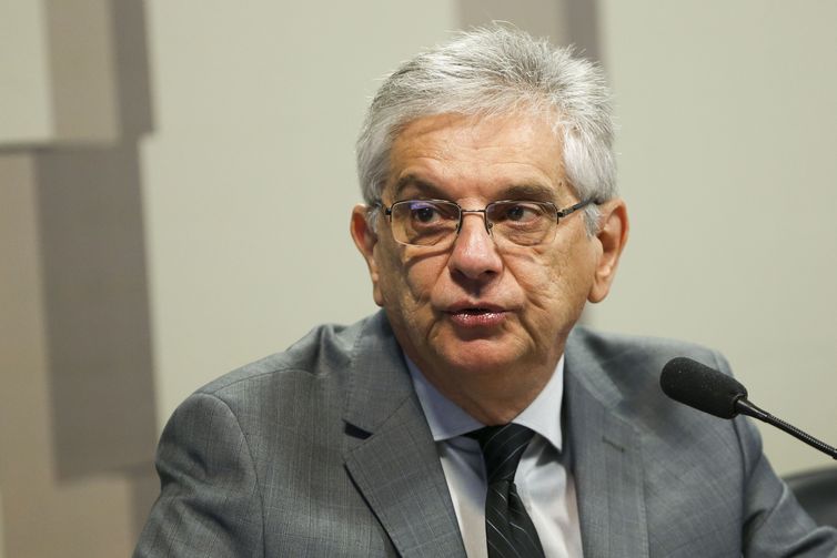 Marcelo Camargo/Agência Brasil/Agência Brasil O gerente-executivo de políticas econômicas da CNI, Flávio Castelo Branco, durante audiência pública na comissão mista sobre a Medida Provisória que estabelece uma tabela de preços mínimos dos fretes do transporte de cargas.