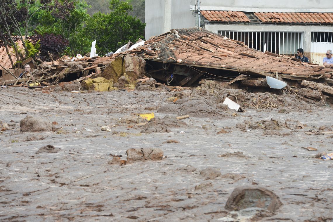 Antonio Cruz/ Agência Brasil Mariana (MG) - Distrito de Bento Rodrigues, em Mariana (MG), atingido pelo rompimento de duas barragens de rejeitos da mineradora Samarco (Antonio Cruz/Agência Brasil)