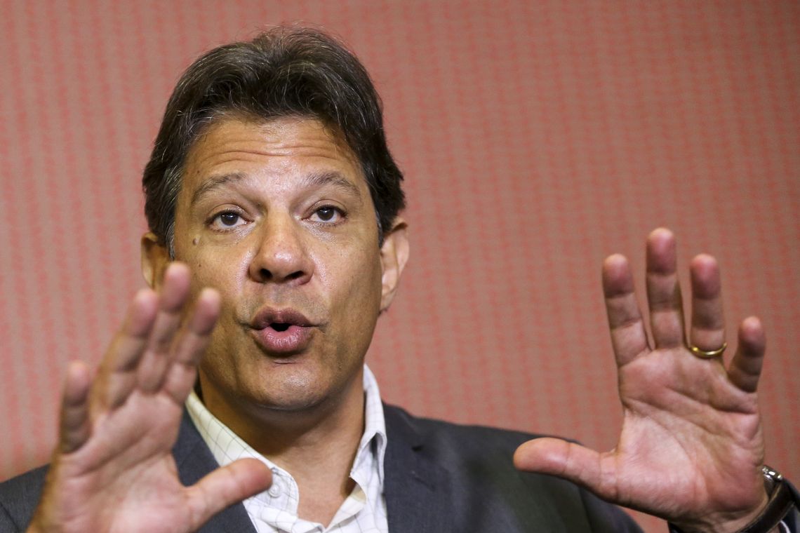 O candidato do PT Ã  PresidÃªncia da RepÃºblica, Fernando Haddad, durante entrevista coletiva apÃ³s encontro com dirigentes da ConferÃªncia Nacional dos Bispos do Brasil (CNBB), em BrasÃ­lia.