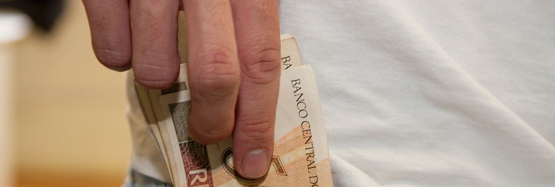Dinheiro no bolso Cédulas de Real