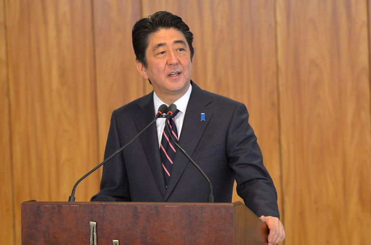 O primeiro-ministro do Japão, Shinzo Abe, durante declaração à Imprensa, no Palácio do Planalto (Wilson Dias/Agência Brasil)