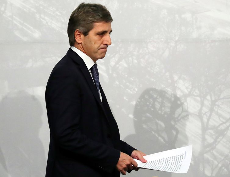 Argentina&#039;s Central Bank President Luis Caputo arrives for a news conference at the G20 Meeting of Finance Ministers in Buenos Aires, Argentina, July 22, 2018. Picture taken July 22, 2018. REUTERS/Marcos Brindicci