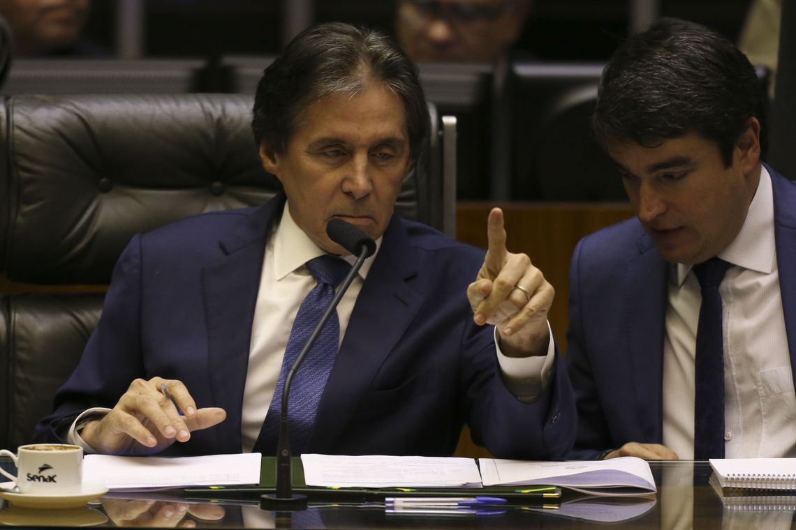 Valter Campanato/Agência Brasil O presidente do Senado, Eunício Oliveira durante sessão plenária, para apreciar e votar o projeto da Lei de Diretrizes Orçamentárias (LDO) para 2019