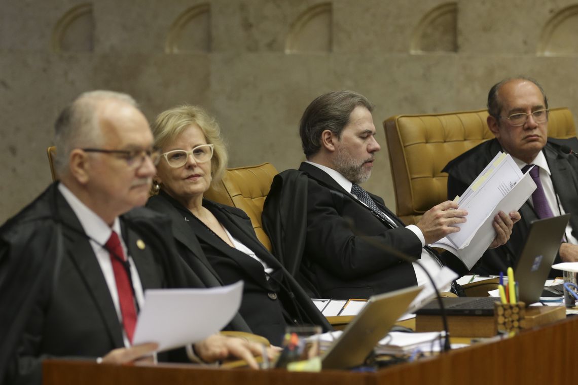 Antonio Cruz/Agência Brasil Os ministros do STF, Edson Fachin, Rosa Weber, Dias Toffoli e Gilmar Mendes durante o julgamento em que o STF decide pela legalidade ou não da prática de sacrifícios animais em cultos religiosos.