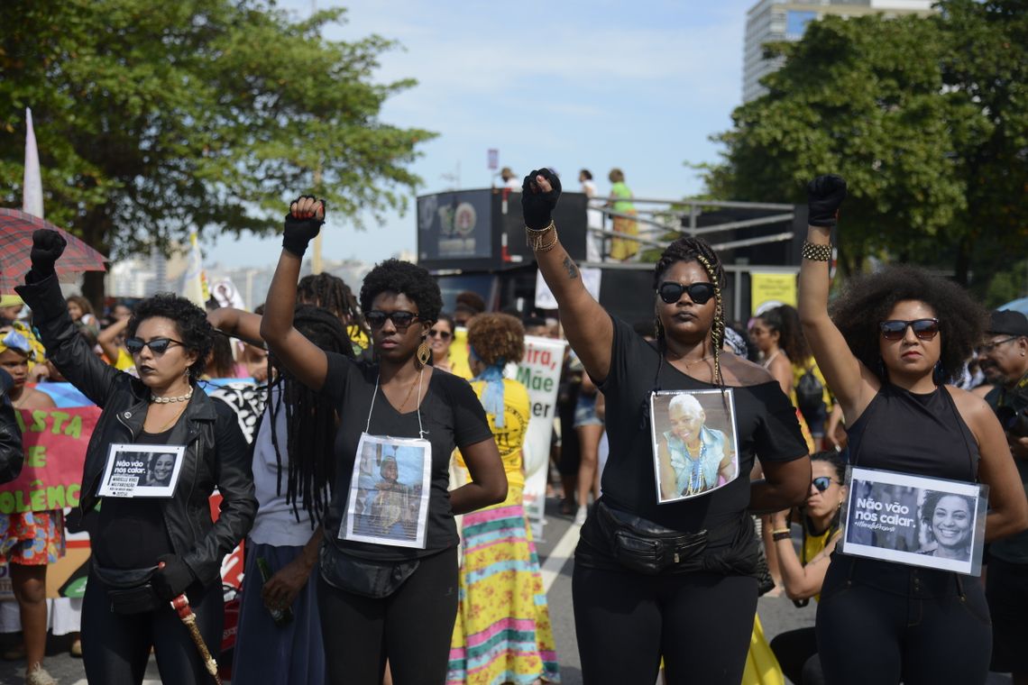 Tomaz Silva/Agência Brasil Quarta Marcha das Mulheres Negras em Copacabana, no Rio de Janeiro, protesta contra a violência que atinge as mulheres negras em todo o país.