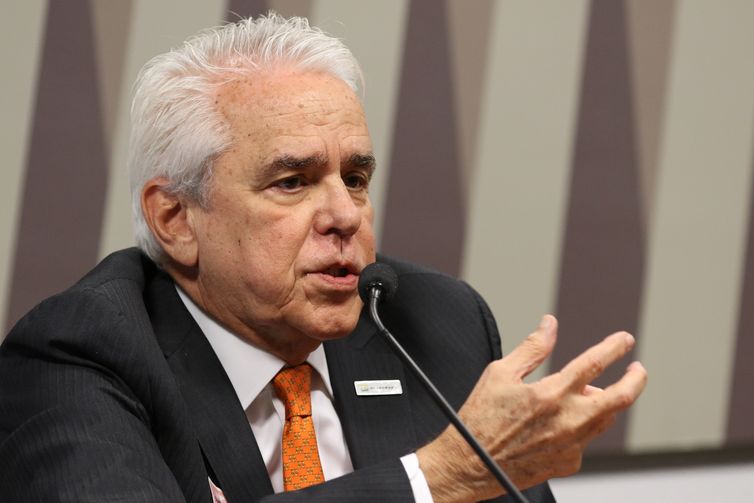 O presidente da Petrobras, Roberto Castello Branco, participa da  audiÃªncia pÃºblica interativa, na ComissÃ£o de Infraestrutura (CI) do Senado Federal
