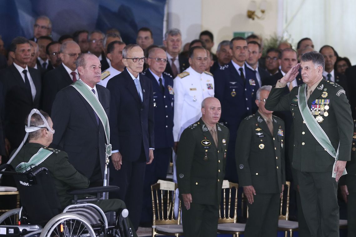 Valter Campanato/Agência Brasil O Presidente Jair Bolsonaro participa da solenidade de passagem de Comando do Exército do general Eduardo Dias da Costa Villas Bôas ao general Edson Leal Pujol.