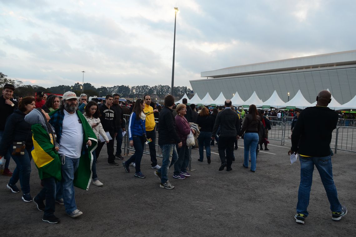 Rovena Rosa/Agência Brasil São Paulo - Torcedores chegam à Arena Corinthians para assistir Colômbia x Nigéria (Rovena Rosa/Agência Brasil)