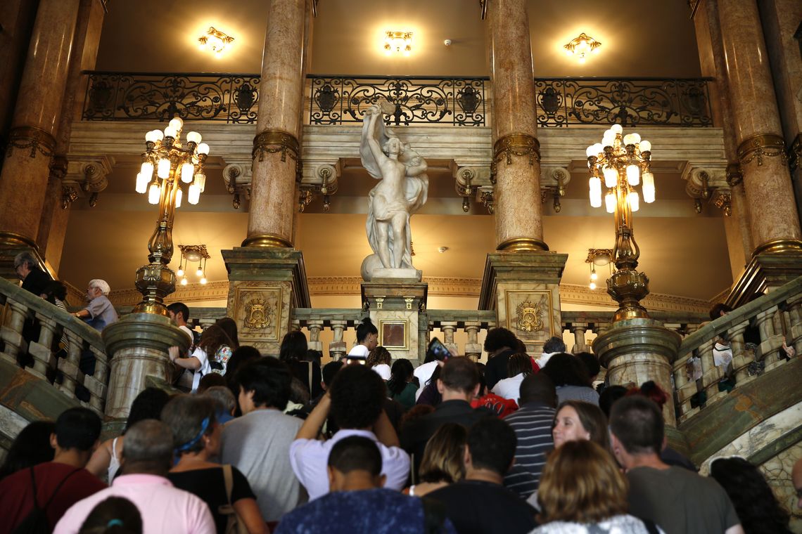 Tânia Rêgo/Agência Brasil Rio de Janeiro - O Theatro Municipal do Rio de Janeiro abre sua programação gratuita em comemoração aos seus 108 anos (Tânia Rêgo/Agência Brasil)