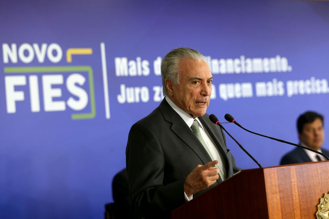 Wilson Dias/Agência Brasil Brasília - O presidente Michel Temer discursa na solenidade de sanção da Lei do Novo Fies, no Palácio do Planalto (Wilson Dias/Agência Brasil)