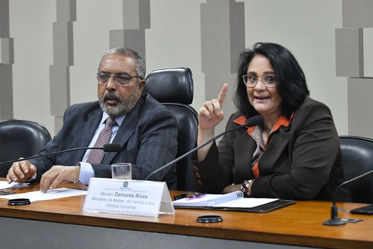 Comissão de Direitos Humanos e Legislação Participativa (CDH) realiza audiência pública com a ministra da Mulher, da FamÃlia e dos Direitos Humanos