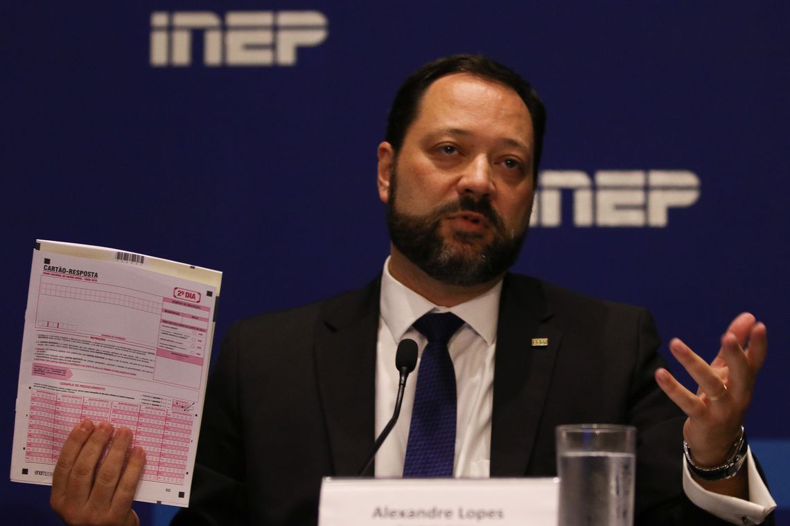 Fabio Rodrigues Pozzebom/Agência Brasil O presidente do Inep, Alexandre Lopes, apresenta detalhes da força-tarefa aplicada para avaliação do resultado do Enem