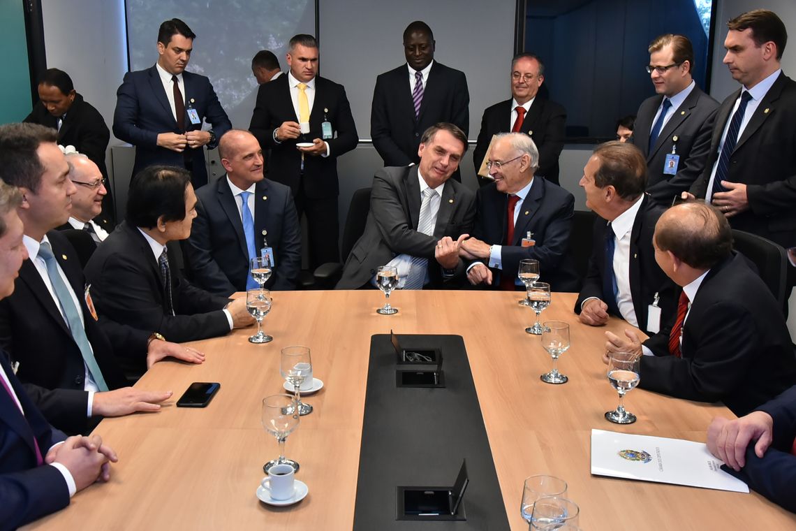 Rafael Carvalho/Governo de Transição/Direitos reservados O presidente eleito Jair Bolsonaro durante reunião com a bancada evangélica no gabinete de transição, no Centro Cultural do Banco do Brasil, em Brasília.