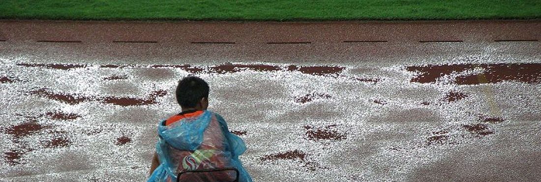 Gandulas até 12 anos: MP quer impedir trabalho na Copa Segundo MP, trabalho de crianças como gandulas deve ser proibido