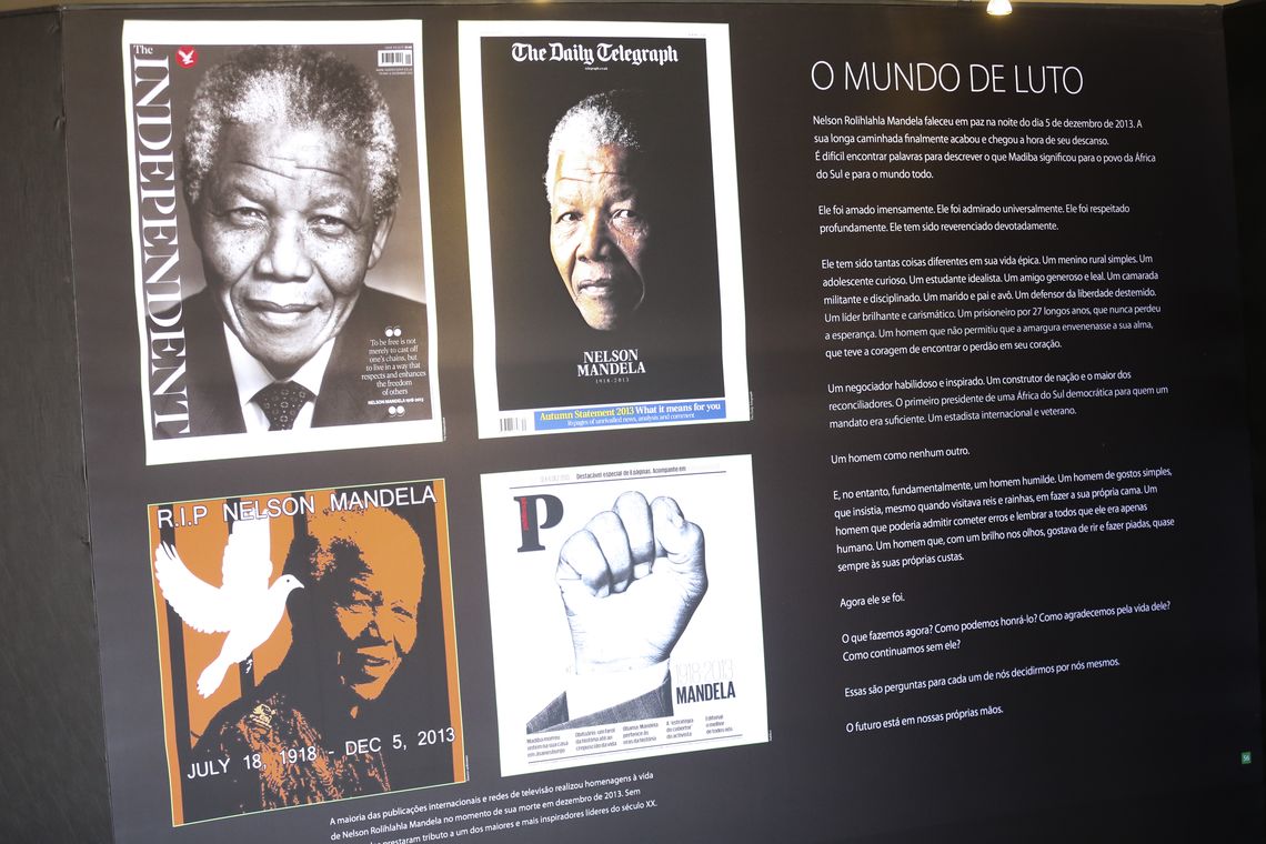 José Cruz/Agência Brasil Exposição Centenário Mandela, no Palácio Itamaraty. A mostra apresenta a trajetória do ativista (Nelson Mandela) que combateu o regime do apartheid e tornou-se o primeiro presidente negro da África do Sul.
