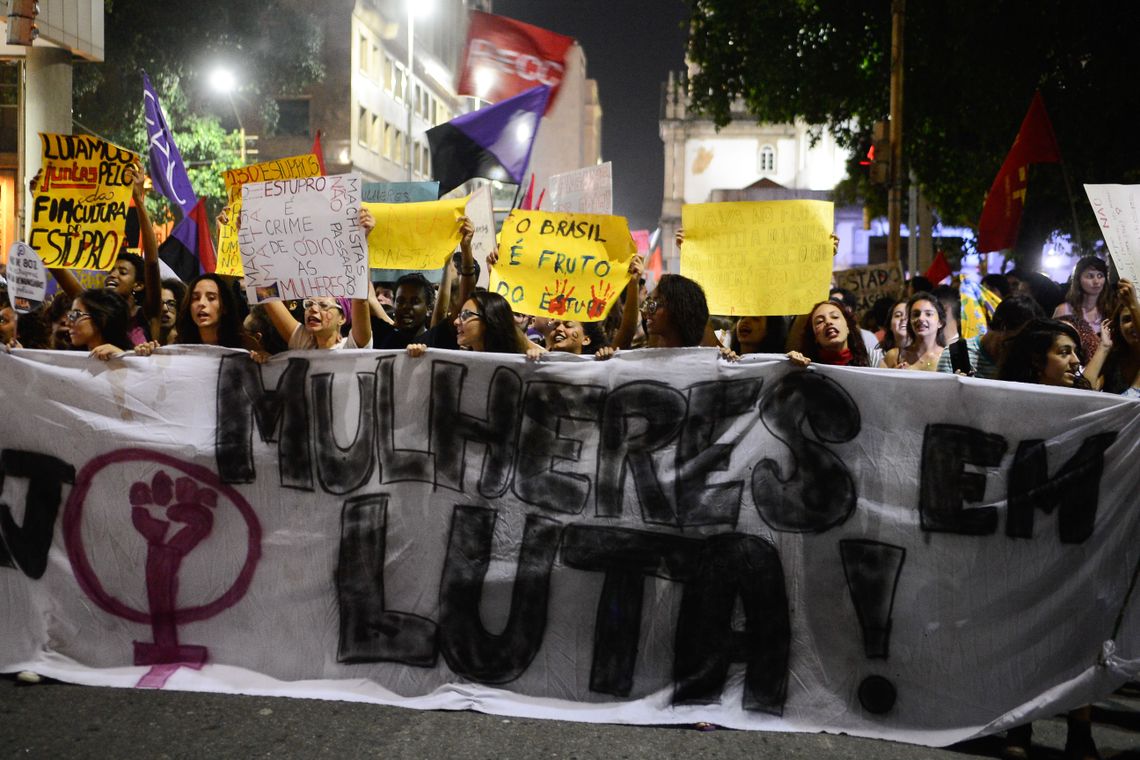 Tomaz Silva/Agência Brasil Rio de Janeiro - Mulheres fazem ato contra cultura do estupro, na Igreja da Candelária, centro da cidade (Tomaz Silva/Agência Brasil)