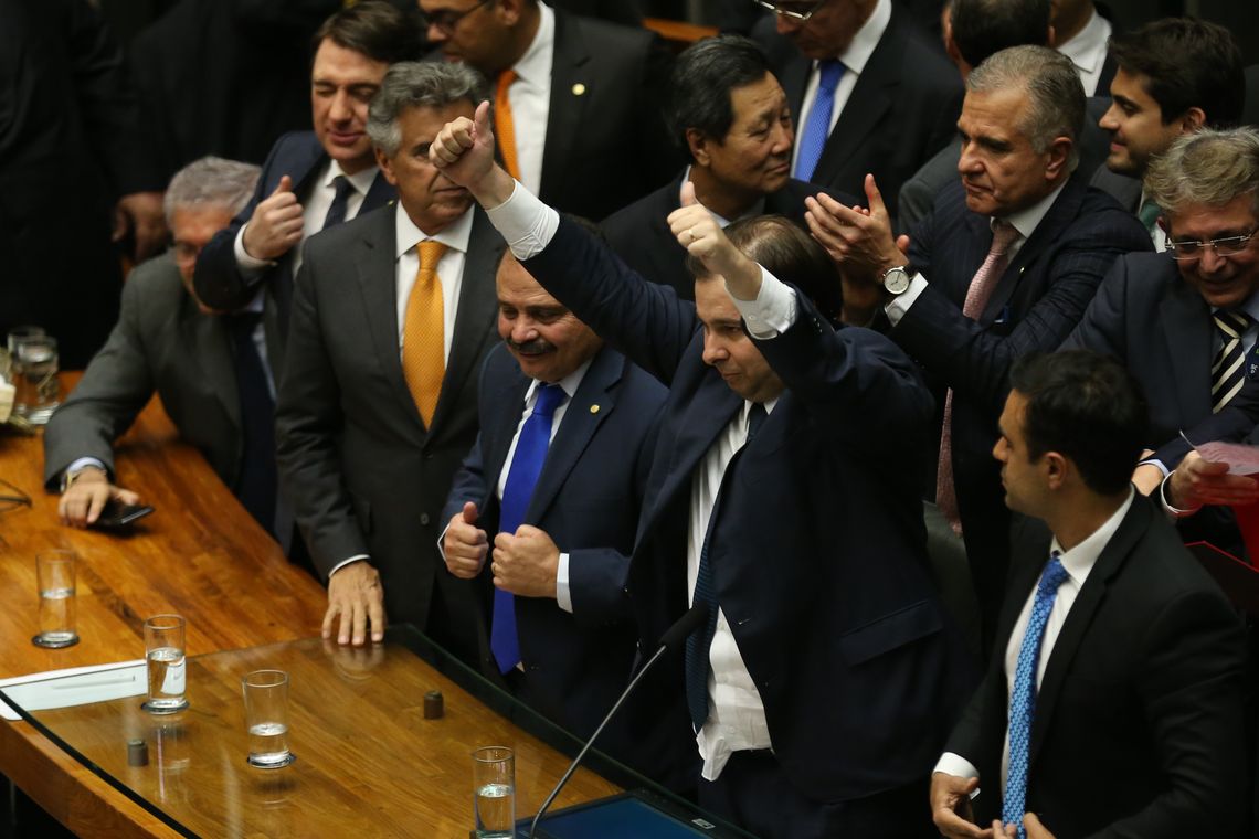 Fabio Rodrigues Pozzebom/Agência Brasil Brasília - O deputado Rodrigo Maia (DEM-RJ) foi eleito presidente da Câmara dos Deputados, com 285 votos. (Fabio Rodrigues Pozzebom/Agência Brasil)