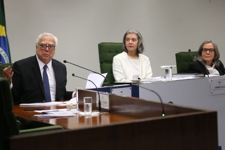 O Fórum Brasileiro sobre Liberdade de Imprensa do Conselho Nacional de Justiça  (CNJ) promove, hoje, o Seminário “30 anos sem censura: A Constituição de 1988 e a Liberdade de Imprensa. A presidente do STF e do CNJ, ministra Cármen Lúcia.