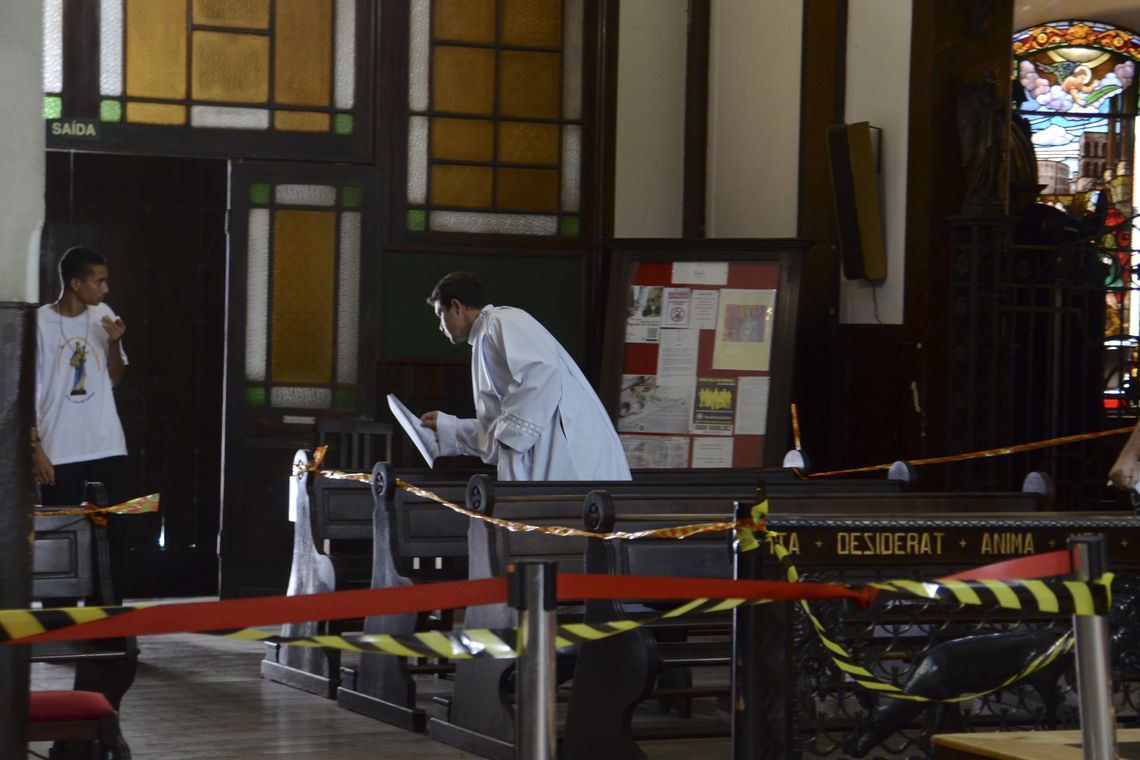 Rovena Rosa/Agência Brasil Missa na Catedral Metropolitana de Campinas após ataque de ontem (11) que deixou 5 mortos dentro da igreja.