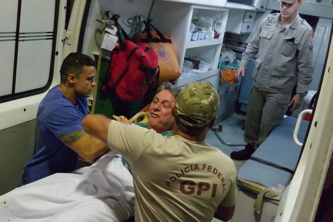 Vladimir Platonow/Agência Brasil) Rio de Janeiro - O ex-governador do Rio Anthony Garotinho deixa o Hospital Souza Aguiar, onde estava internado, para o Complexo Penitenciário de Bangu (Vladimir Platonow/Agência Brasil)