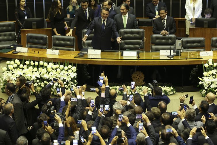 Jair Bolsonaro toma posse como presidente da República em cerimônia  no Congresso Nacional. 