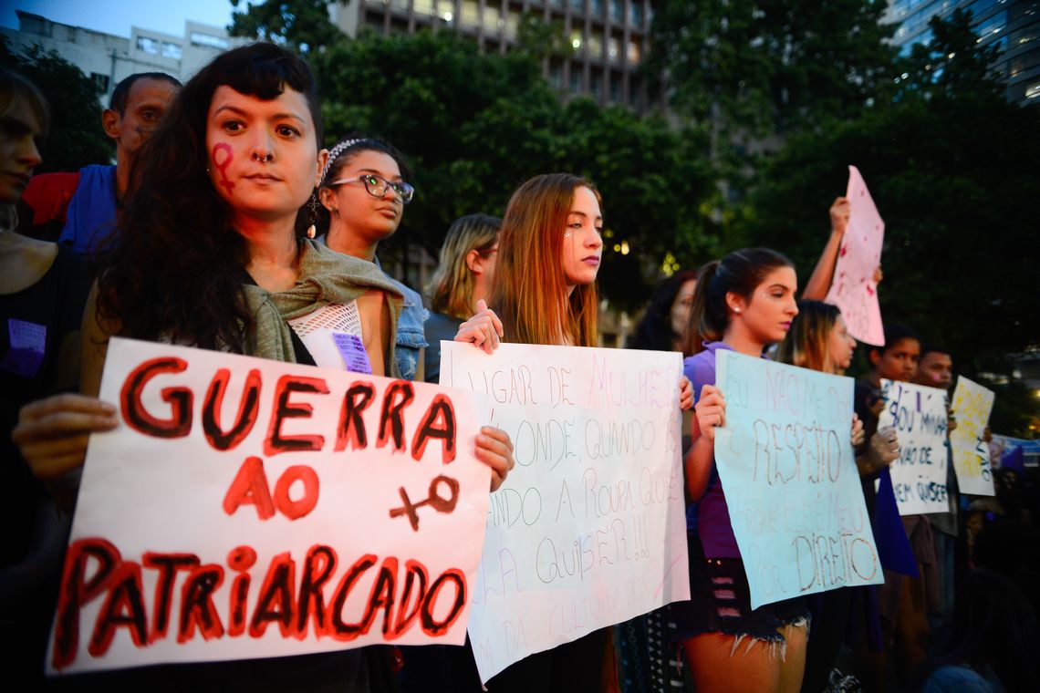 Tomaz Silva/Agência Brasil Rio de Janeiro - Mulheres fazem ato contra cultura do estupro, na Igreja da Candelária, centro da cidade (Tomaz Silva/Agência Brasil)