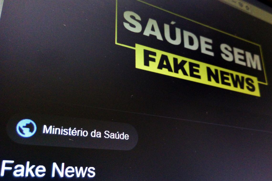 MinistÃ©rio da SaÃºde lanÃ§a serviÃ§o de combate Ã  Fake News