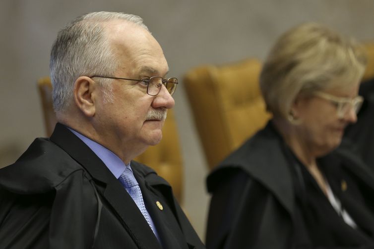 O Supremo Tribunal Federal (STF) realiza sessão extraordinária,  para a retomada do julgamento da ação direta de inconstitucionalidade (ADI 5794) que questiona o fim da contribuição sindical obrigatória.Na foto, os ministros Edson Fachin e Rosa