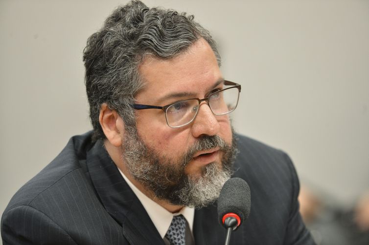 O ministro de Relações Exteriores,  Ernesto Araújo, durante audiência pública na Comissão de Relações Exteriores da Câmara dos Deputados