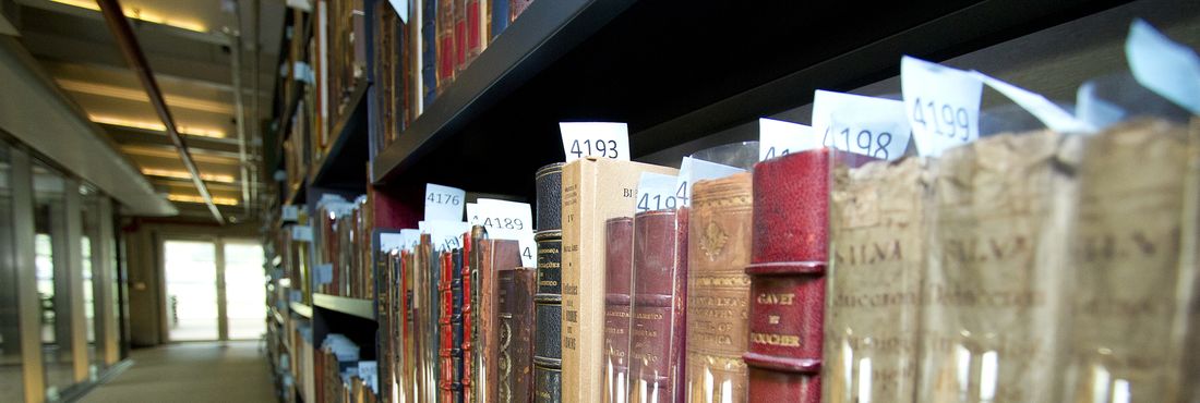 Biblioteca Brasiliana Guita e José Mindlin Acervo doado pelo empresário e bibliófilo José Mindlin foi montado ao longo de 80 anos e inclui edições raras de clássicos da literatura