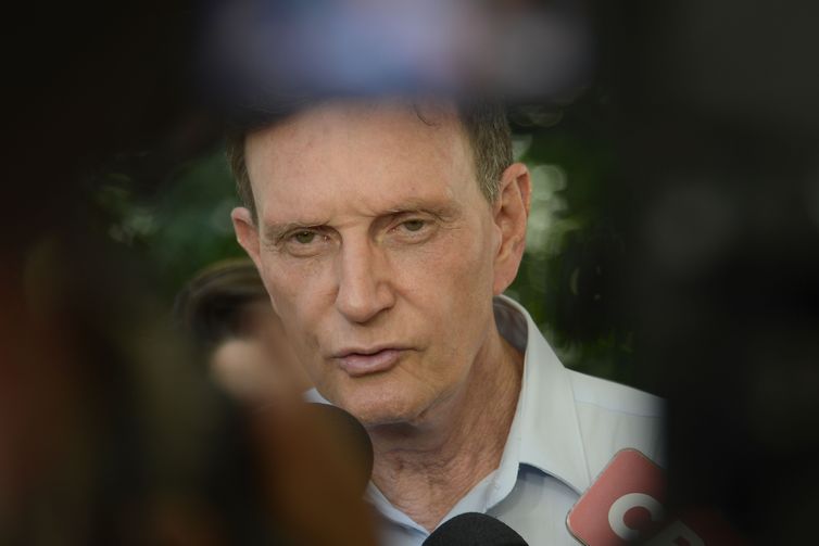 Tânia Rêgo/Agência Brasil O prefeito do Rio de Janeiro, Marcelo Crivella, fala com a imprensa no Palácio da Cidade, em Botafogo, zona sul da cidade.
