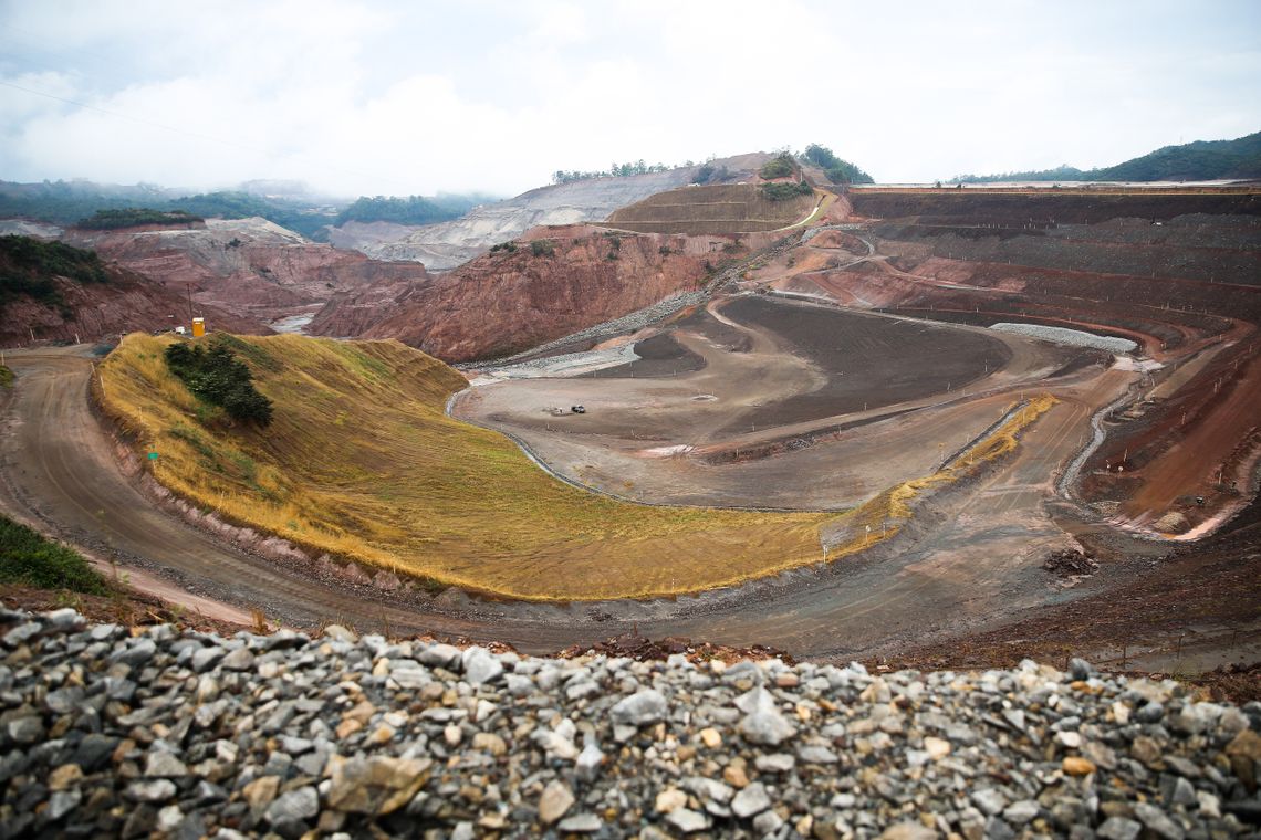 José Cruz/Agência Brasil Mariana (MG) - Barragem de Fundão, operada pela mineradora Samarco, dois anos após a tragédia do rompimento da estrutura de contenção de rejeitos (José Cruz/Agência Brasil)