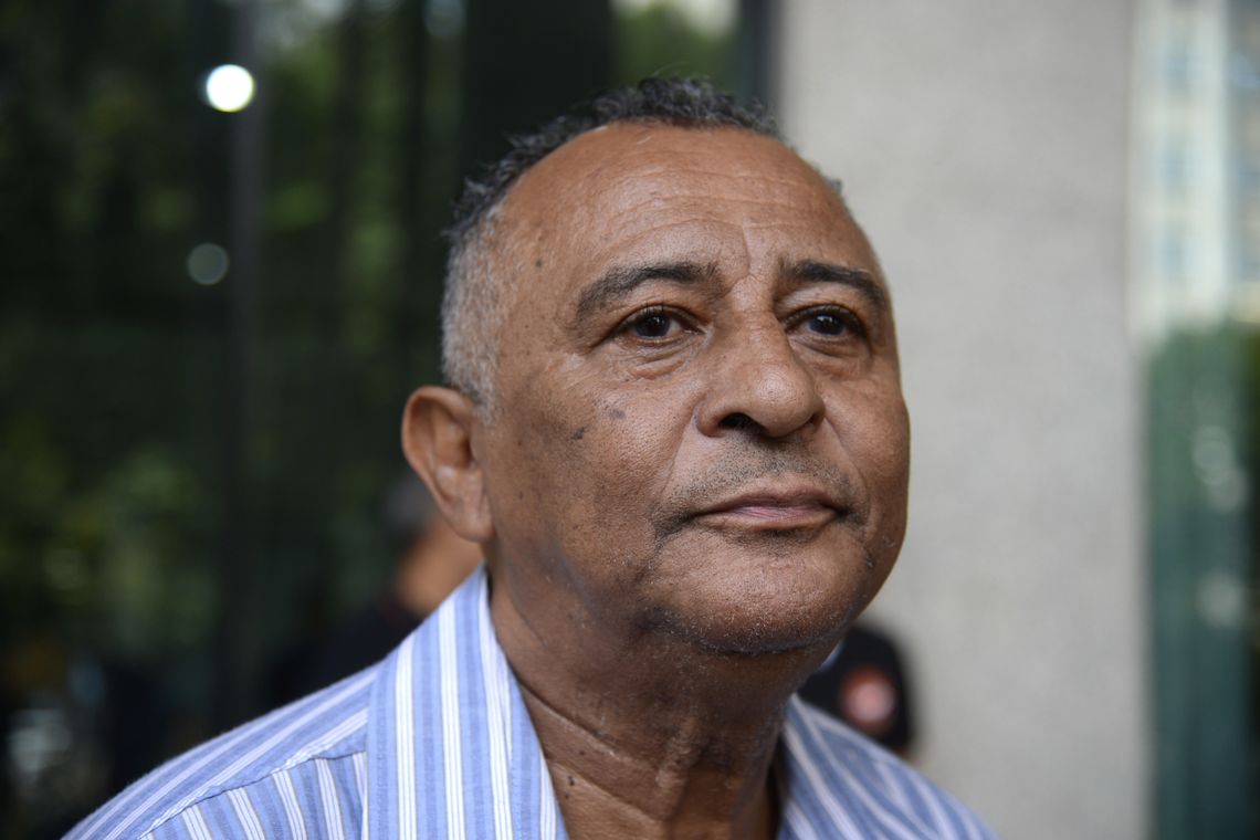 Tânia Rêgo/Agência Brasil Anistia Internacional faz ato em frente ao Ministério Público Estadual pressionando pela resolução do assassinato da vereadora Marielle Franco e de seu motorista, Anderson Gomes. Na foto, Antônio Francisco da Silva Neto, pai de Marielle Franco.