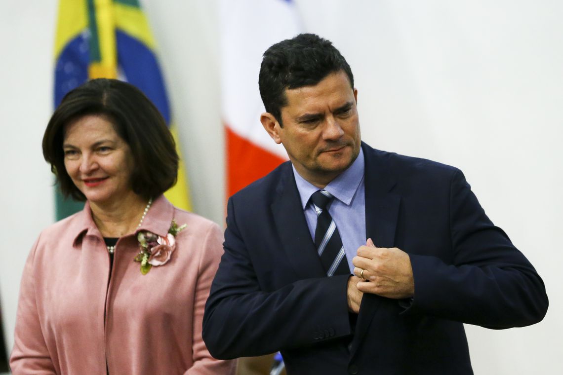 Marcelo Camargo/Agência Brasil A procuradora-geral da República, Raquel Dodge, e o ministro da Justiça e Segurança Pública, Sergio Moro, participam do seminário Diálogos Brasil-França: Persecução Penal e Gestão de Ativos, no Ministério da Justiça.