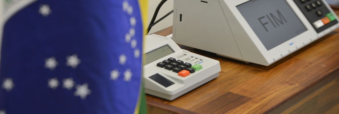 Urna eletrônica Urna eletrônica