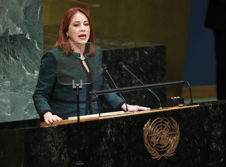 A Presidente da Assembléia das Nações Unidas, María Fernanda Espinosa, discursa durante a sessão de abertura do debate de alto nível da Assembléia Geral das Nações Unidas, no Sede da ONU em Nova York