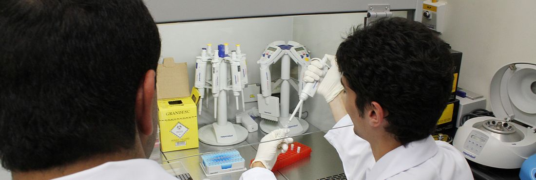 Estudantes de Medicina da USP Estudantes de Medicina da USP