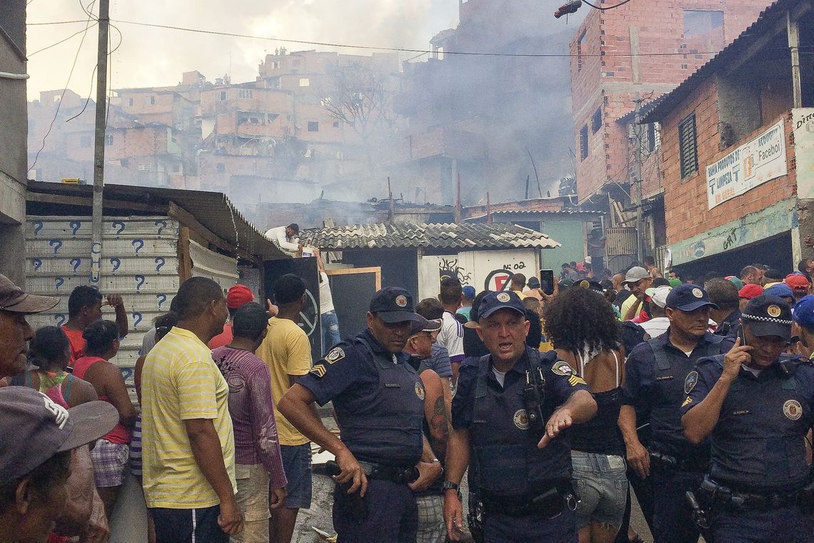 Elaine Patricia Cruz/Agência Brasil São Paulo - Incêndio de grandes proporções atinge comunidade de Paraisópolis, na zona sul da capital paulista (Elaine Patricia Cruz/Agência Brasil)