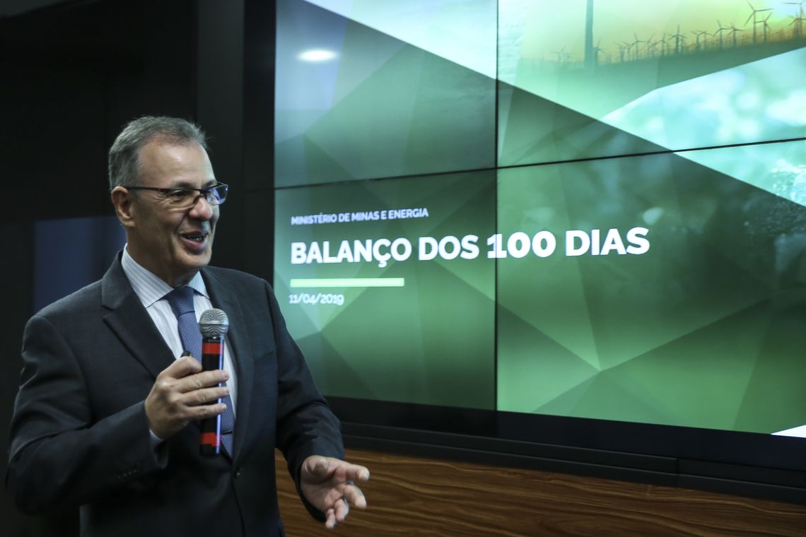 José Cruz/Agência Brasil O ministro de Minas e Energia, Bento Albuquerque, fala sobre as ações desenvolvidas pela pasta nos primeiros 100 dias de governo.