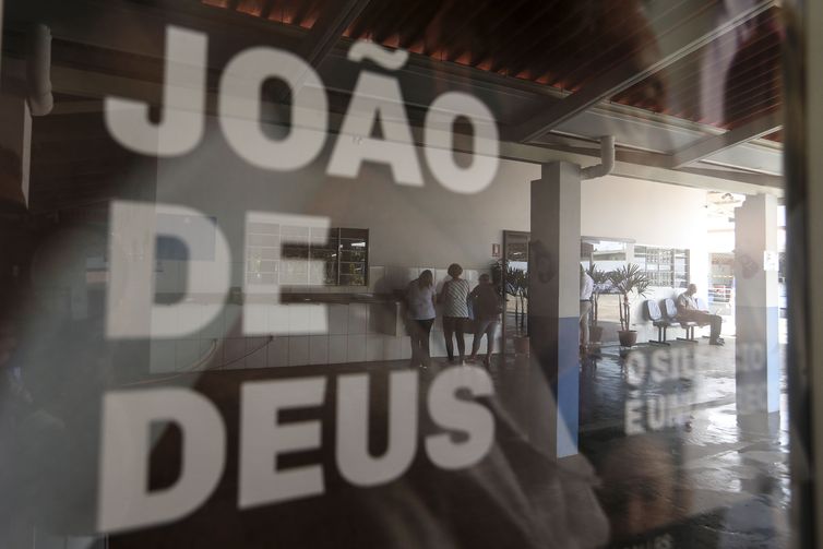 Abadiânia: Movimentação na Casa de Dom Inácio, onde o médium João de Deus realiza atendimentos e cirurgias espirituais. (Foto: Marcelo Camargo/Agência Brasil)