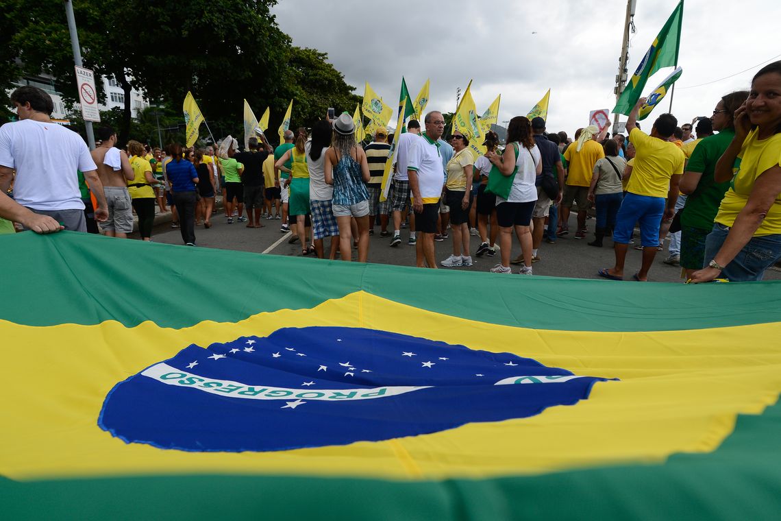 Tânia Rêgo/Agência Brasil Rio de Janeiro - Manifestação em Copacabana contra a corrupção e pela saída da presidenta Dilma Rousseff (Tânia Rêgo/Agência Brasil)