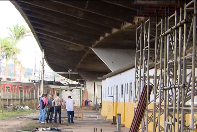 Escoramento do viaduto da pista expressa da Marginal Pinheiros, próximo à Ponte do Jaguaré, na zona oeste de São Paulo, que cedeu dia 15.