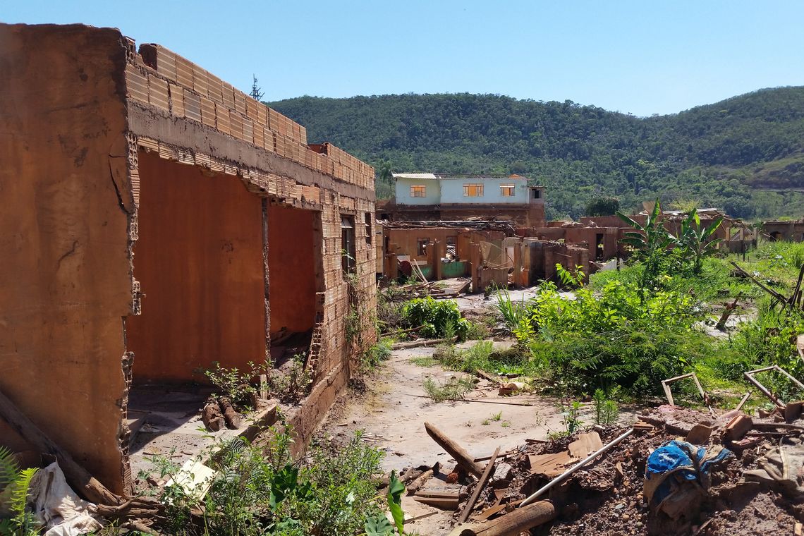 Léo Rodrigues/Agência Brasil Mariana/MG - Ruínas de casas do distrito de Bento Rodrigues, que foi destruído pela lama da Barragem do Fundão (Léo Rodrigues/Agência Brasil)